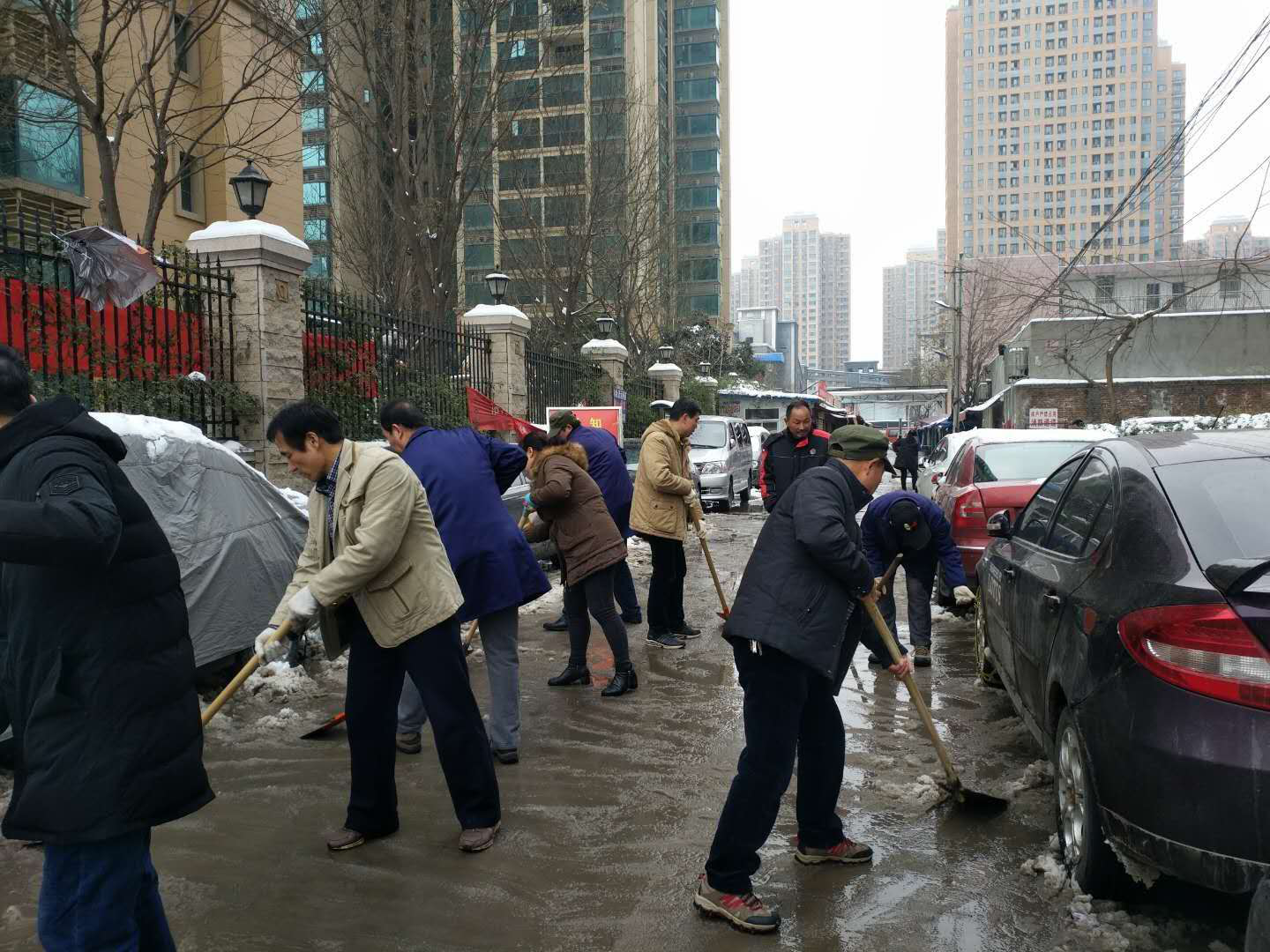 “以雪為令，御雪奮戰(zhàn)” 西安工業(yè)投資集團(tuán)再行動